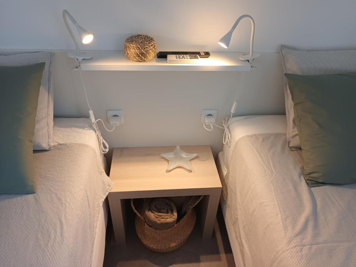 Jesliving Hvar - 2 Bedroom Elegant Apartment With Sea View In Historic Center Of 赫瓦尔 外观 照片