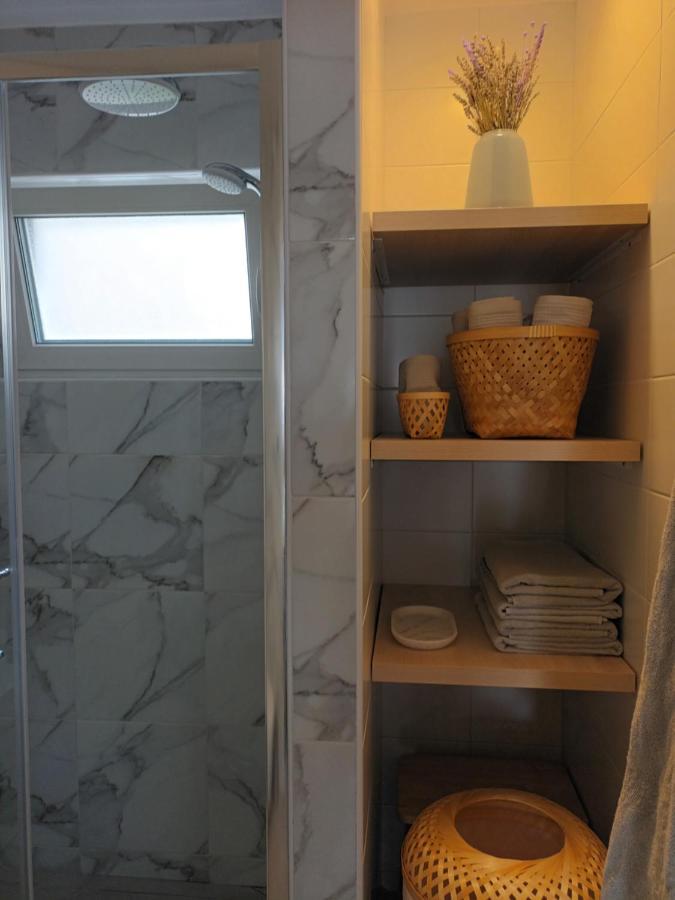 Jesliving Hvar - 2 Bedroom Elegant Apartment With Sea View In Historic Center Of 赫瓦尔 外观 照片