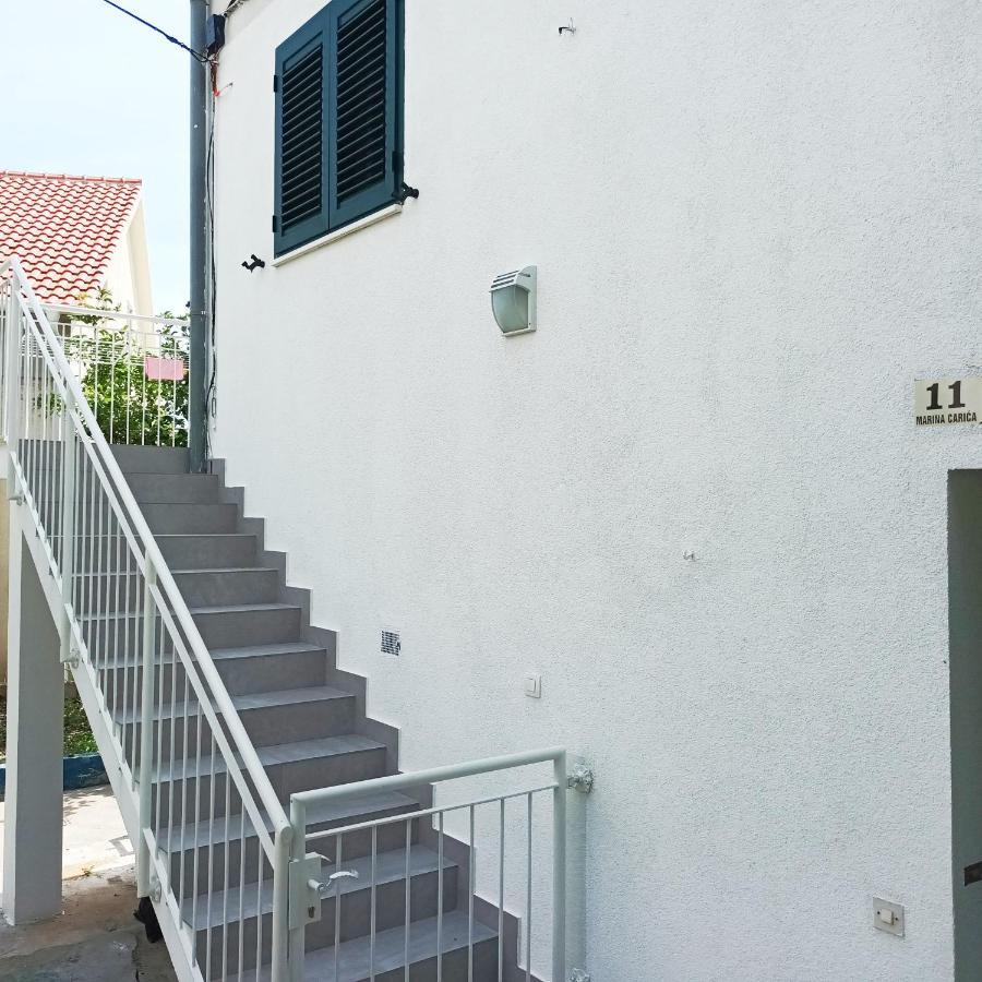 Jesliving Hvar - 2 Bedroom Elegant Apartment With Sea View In Historic Center Of 赫瓦尔 外观 照片